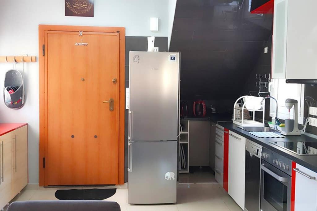 Renovated Lovely Apartment Near Airport & Sea Pórto Ráfti 외부 사진